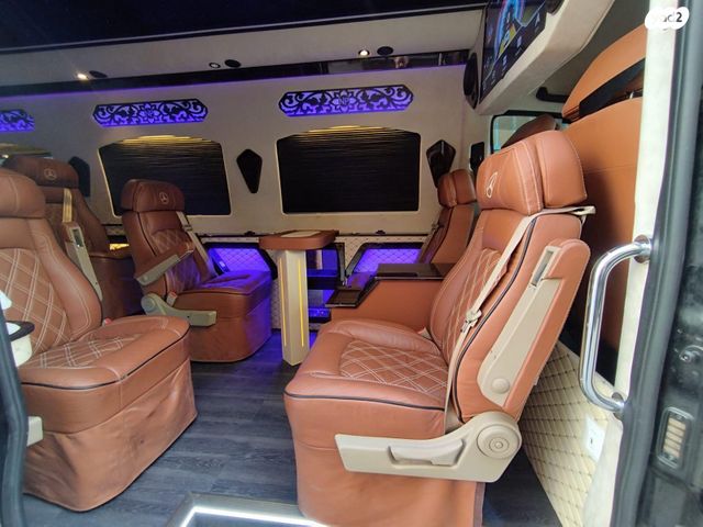 מיניבוסים ורכבי הסעות