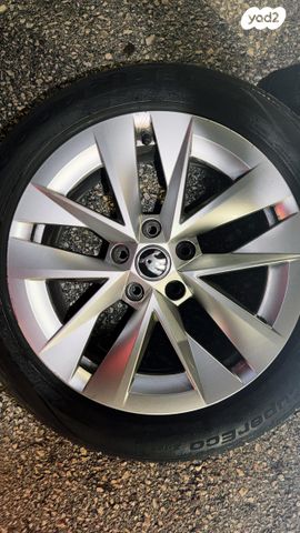 feedItemObj.data.row_1