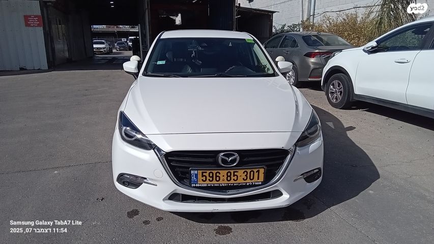 מודעת רכב מאזדה 3
