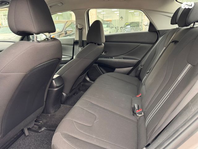 יונדאי אלנטרה