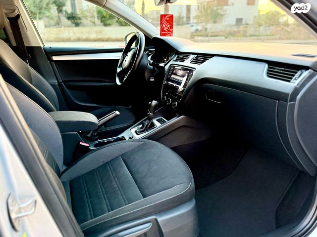 סקודה אוקטביה