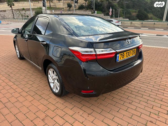 טויוטה קורולה