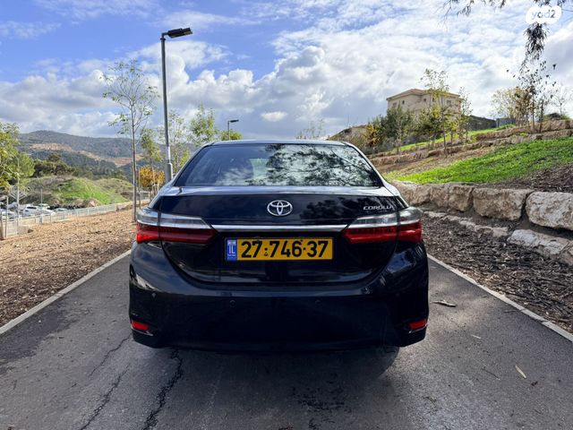 טויוטה קורולה