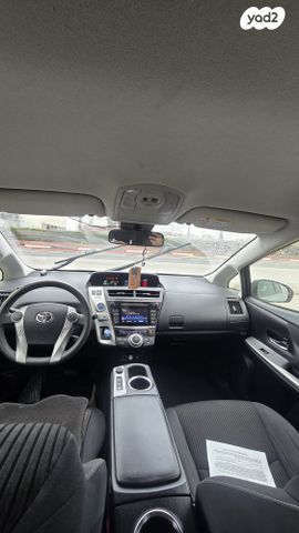 טויוטה פריוס פלוס