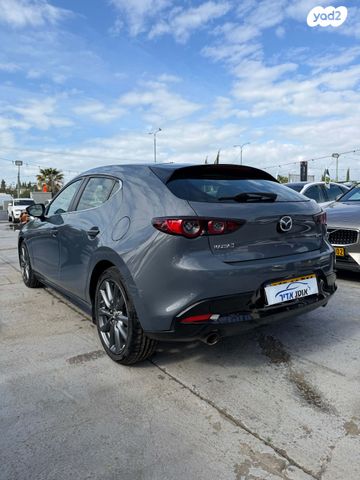 מאזדה 3