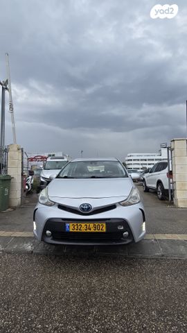 טויוטה פריוס פלוס