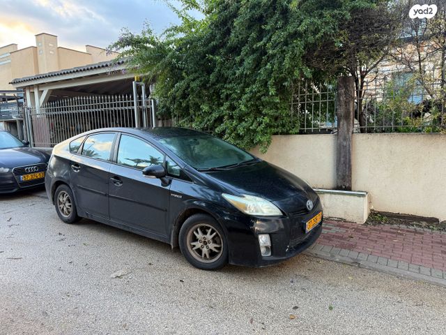 מודעת רכב טויוטה פריוס