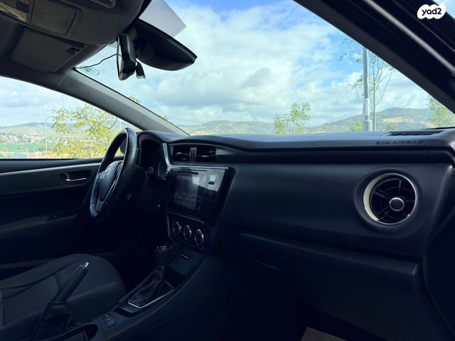 טויוטה קורולה