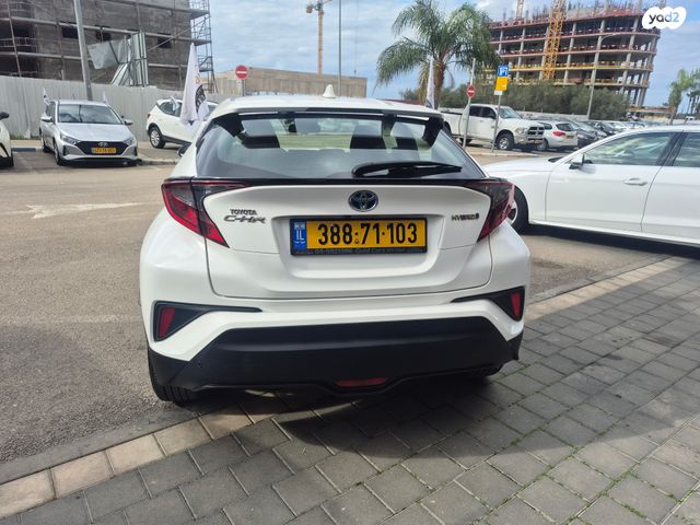 טויוטה C-HR