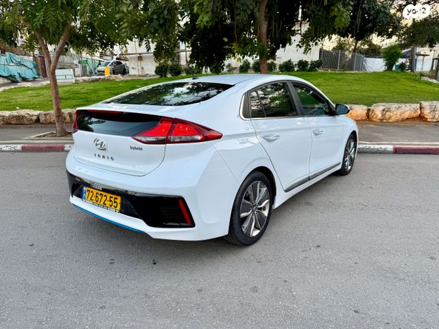 יונדאי איוניק