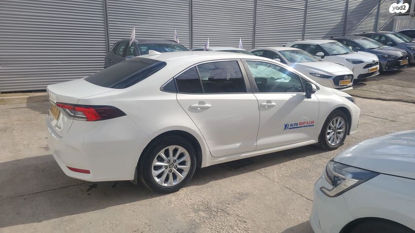 טויוטה קורולה