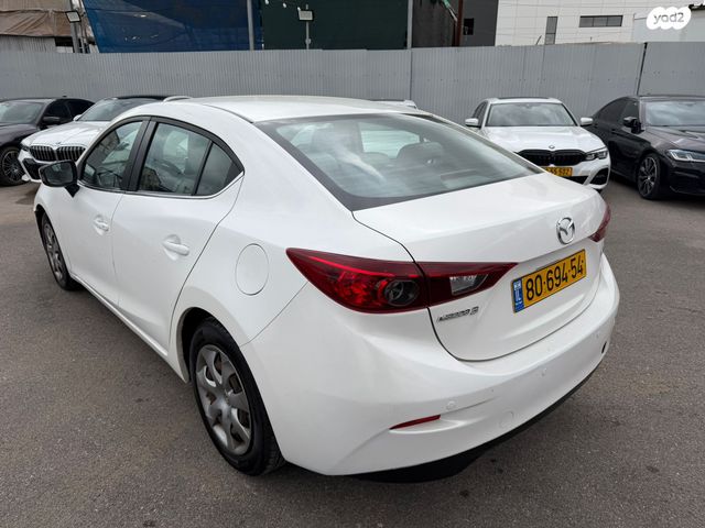 מאזדה 3