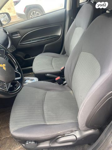 מיצובישי אטראז'