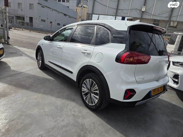 קיה נירו פלוס