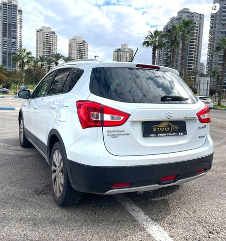 סוזוקי קרוסאובר