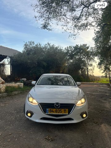 מאזדה 3