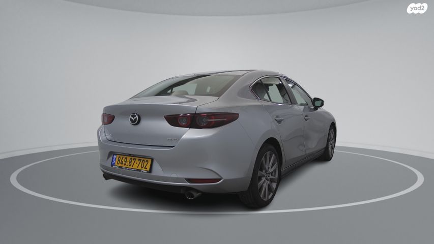 מאזדה 3