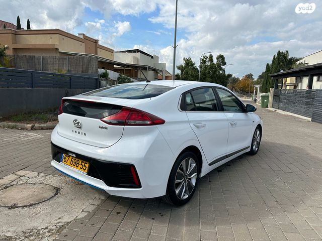 יונדאי איוניק