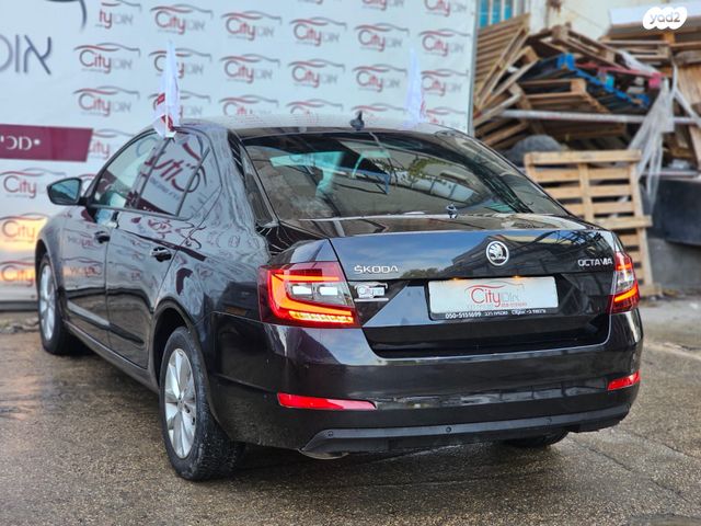 סקודה אוקטביה