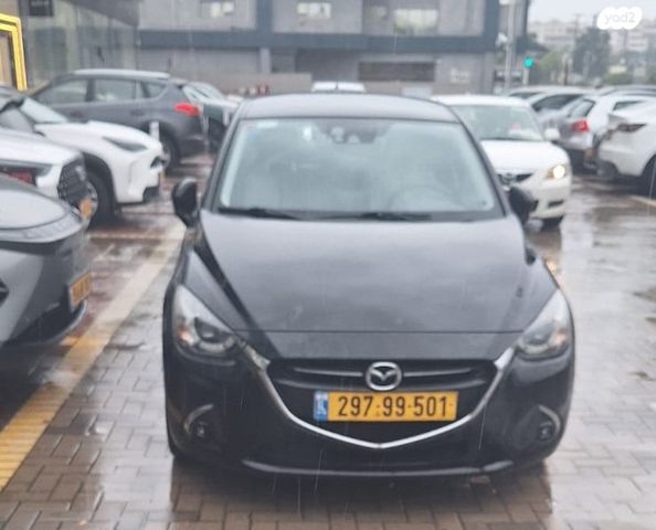 מודעת רכב מאזדה 2