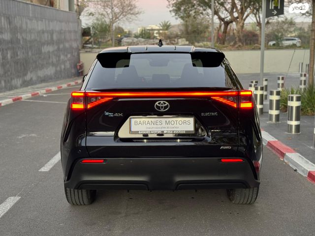 טויוטה bZ4X