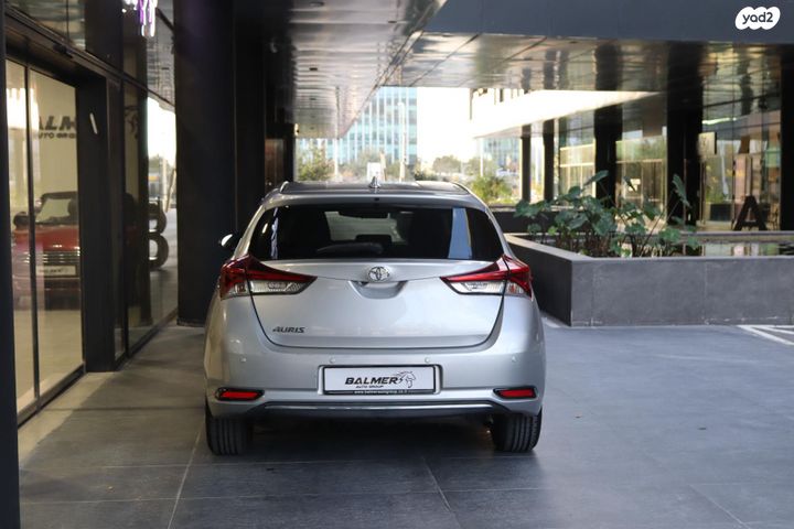 טויוטה אוריס