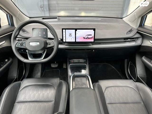 ג׳ילי Geometry C