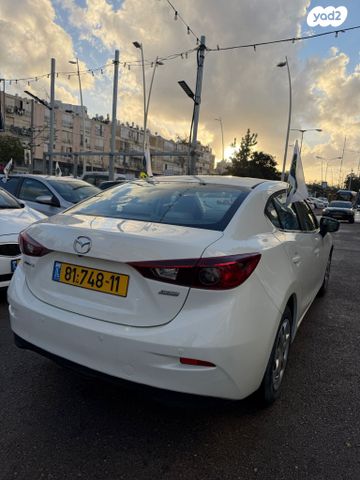 מאזדה 3