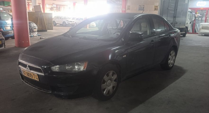 מיצובישי לנסר