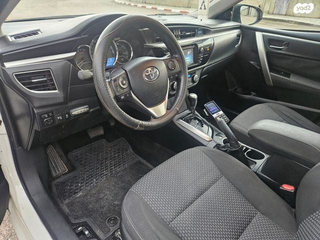 טויוטה קורולה