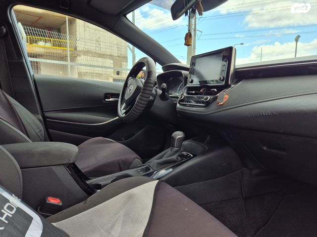 טויוטה קורולה