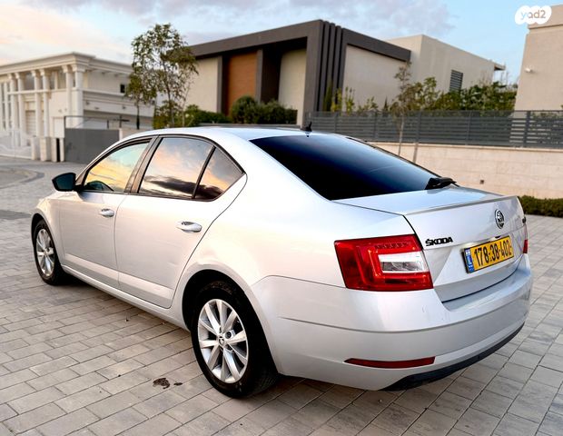 סקודה אוקטביה