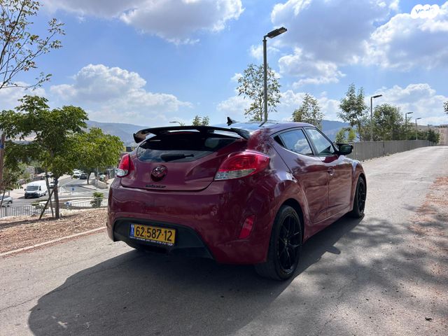 יונדאי ולוסטר