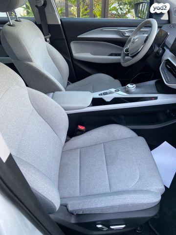 ג׳ילי Geometry C