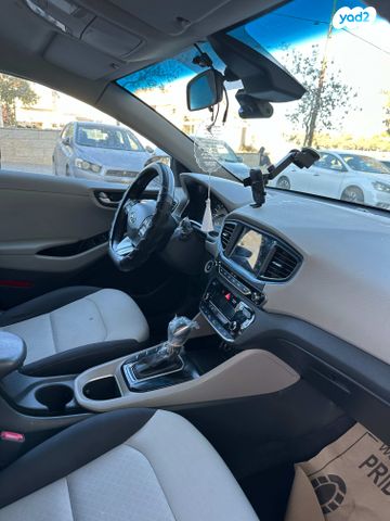 יונדאי איוניק