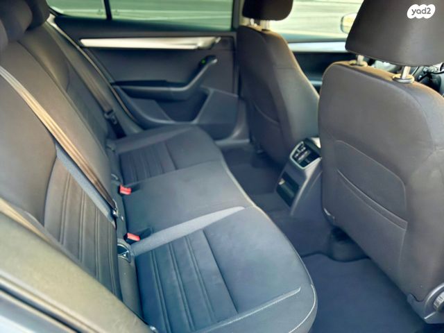 סקודה אוקטביה