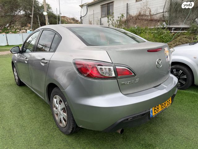 מאזדה 3
