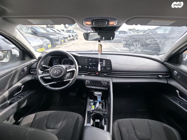 יונדאי אלנטרה