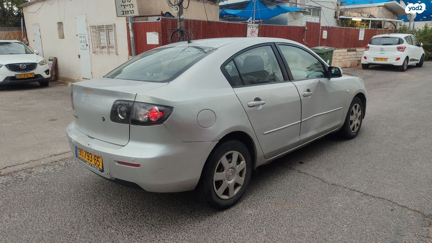 מאזדה 3