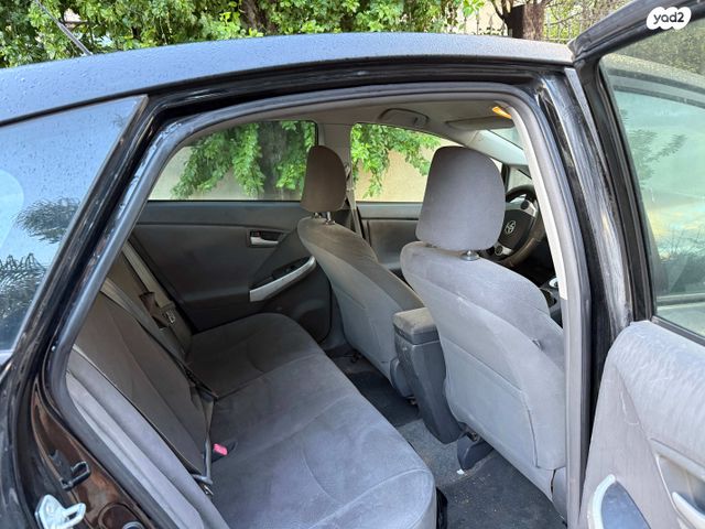 טויוטה פריוס