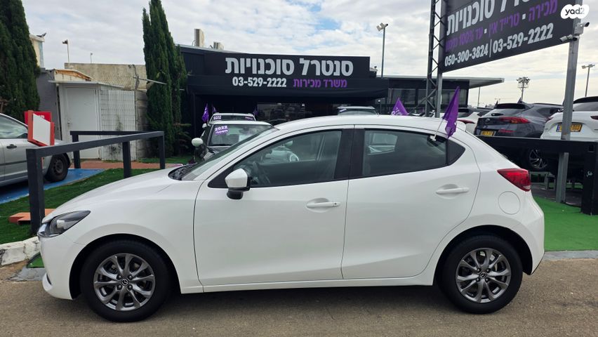 מודעת רכב מאזדה 2