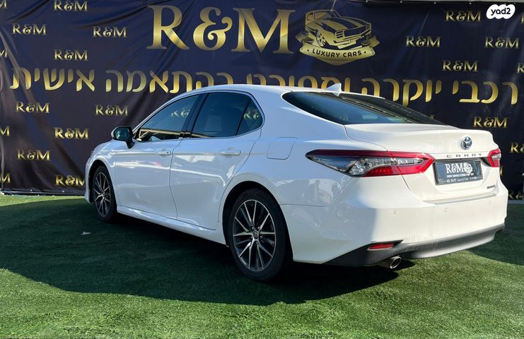 טויוטה קאמרי