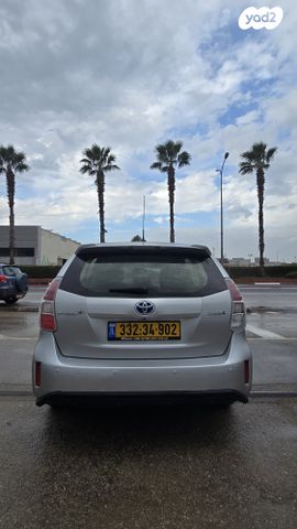 טויוטה פריוס פלוס