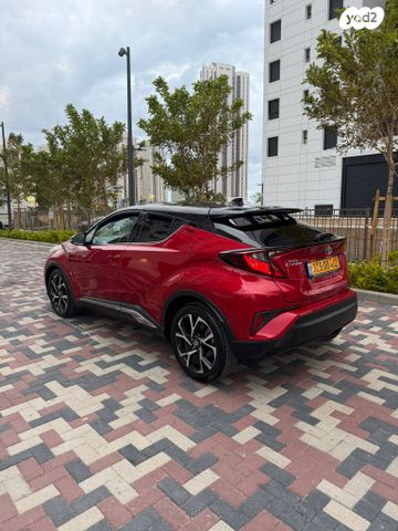 מודעת רכב טויוטה C-HR