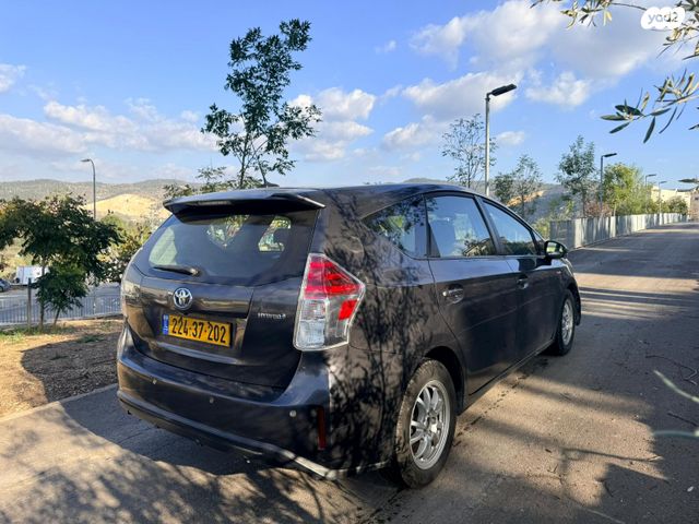 טויוטה פריוס פלוס