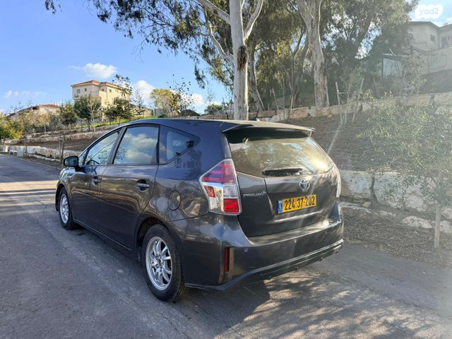 טויוטה פריוס פלוס