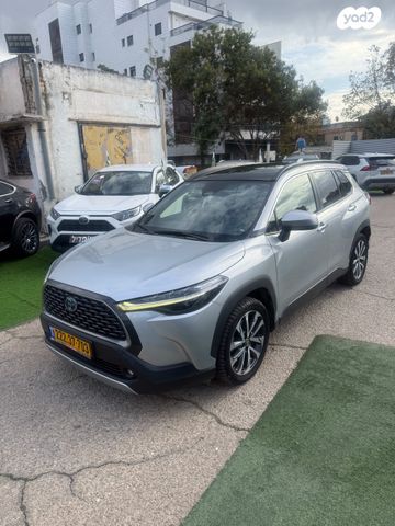 מודעת רכב טויוטה קורולה קרוס