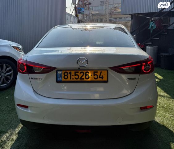מאזדה 3