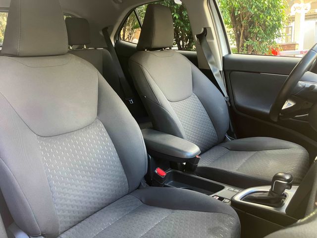 טויוטה יאריס קרוס