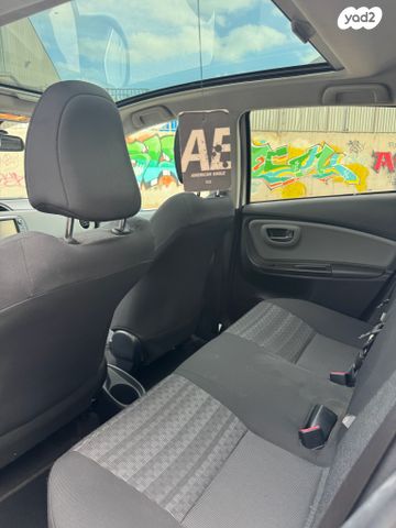 טויוטה יאריס